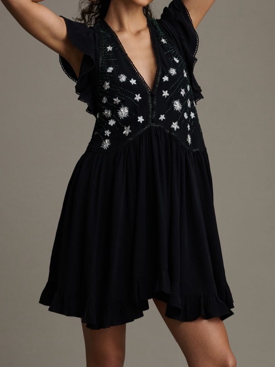 Anthropologie Dresses & Skirts - Anthropologie v neck sequin deco swing dress in black size medium